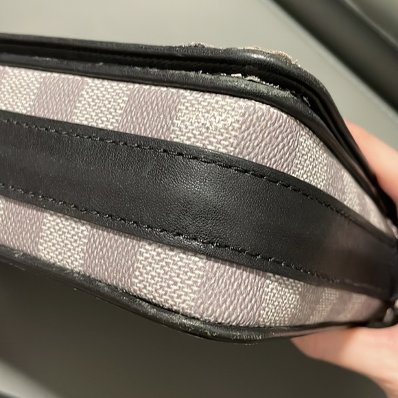 Louis Vuitton Studio Messenger Bag - Picture 6 of 8